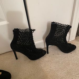 Black Zara bootie